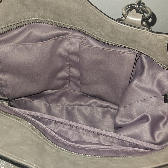 Coach 2011 G1194-18694 Chelsea East West Champagne Shimmer Leather Shoulder Bag - Picture 5 of 16